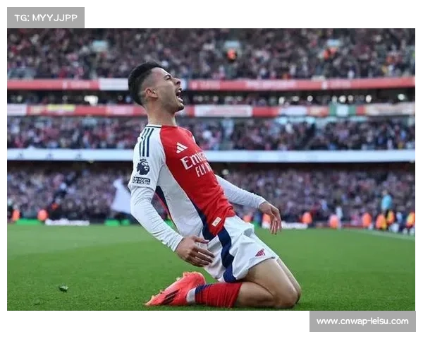 萨卡低射破门，阿森纳客场扳平比分，但随后中柱错失反超良机。